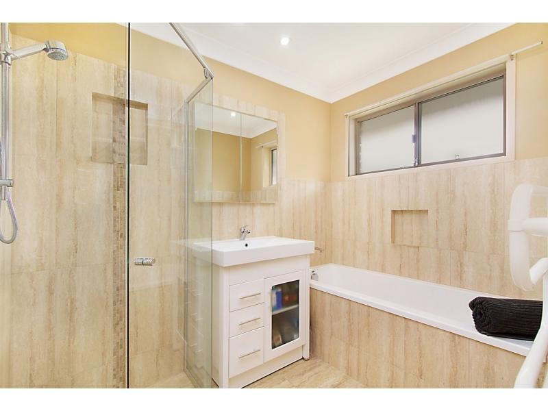 1/7 Elwood Court, Burleigh Waters QLD 4220