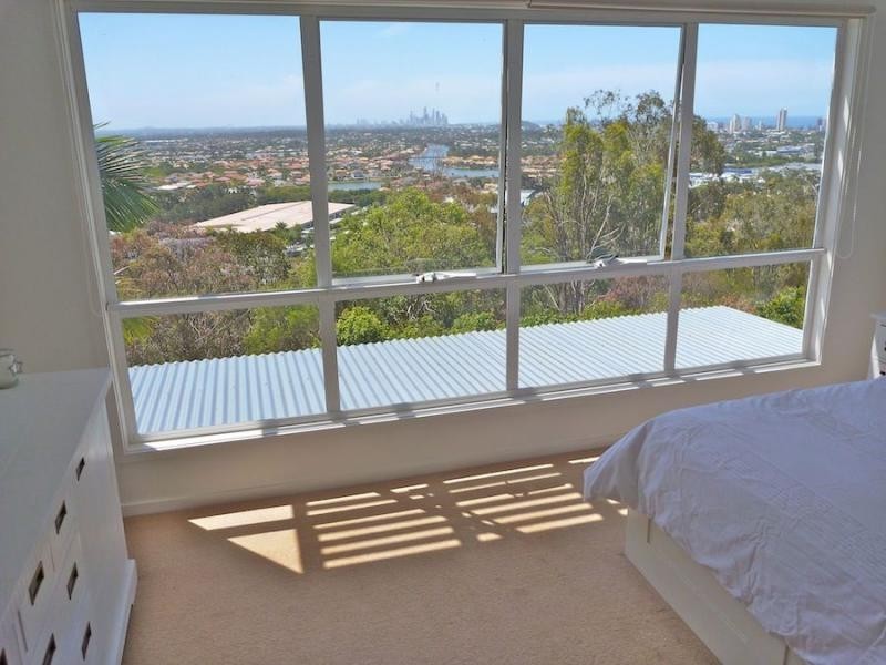 16 Tanjenong Place, Burleigh Heads QLD 4220