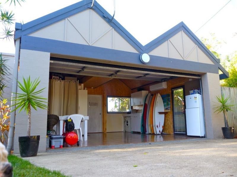 16 Tanjenong Place, Burleigh Heads QLD 4220