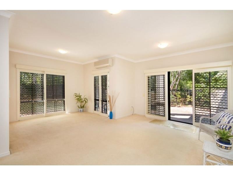 1/2 Beachcomber Court, Burleigh Waters QLD 4220