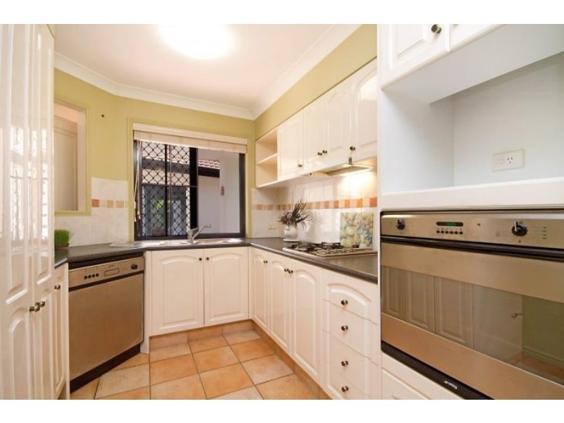 1/2 Beachcomber Court, Burleigh Waters QLD 4220