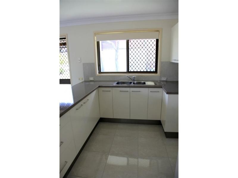 1/9 Peacock Place, Burleigh Waters QLD 4220