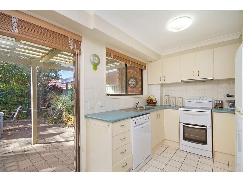 2/6 Peewee Place, Burleigh Waters QLD 4220