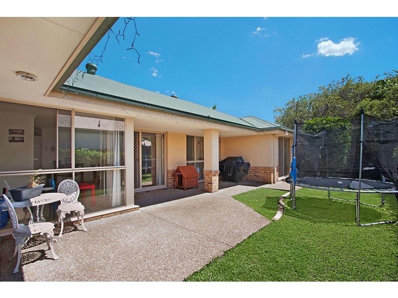 9 Rainbird Close, Burleigh Waters QLD 4220