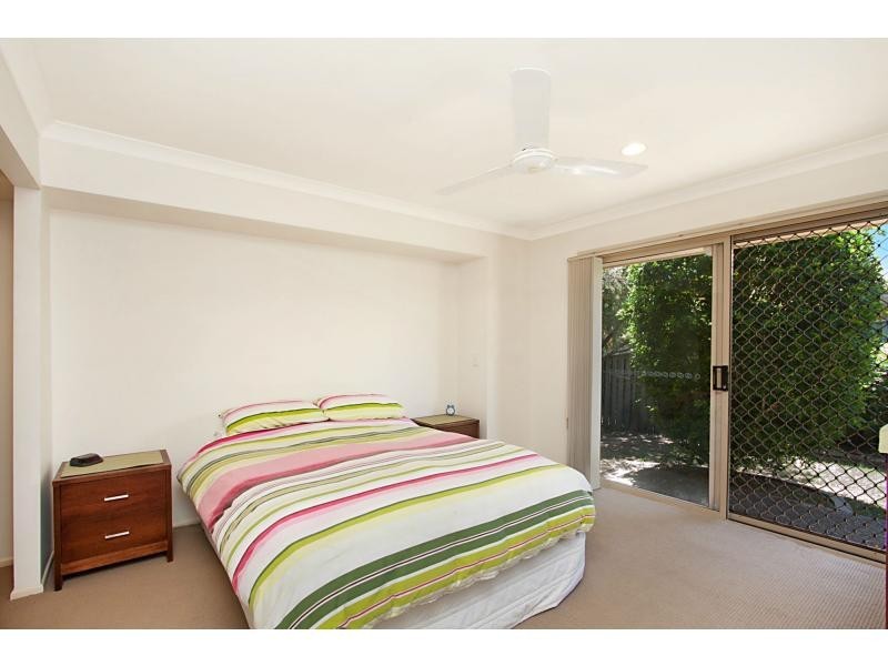 9 Rainbird Close, Burleigh Waters QLD 4220