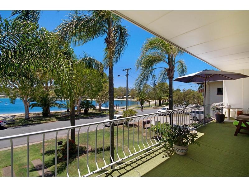 14 Murlong Crescent, Palm Beach QLD 4221