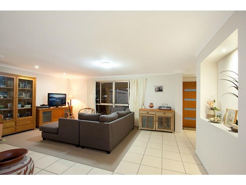 9 Ladds Ridge Road, Burleigh Heads QLD 4220