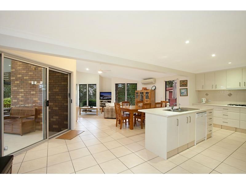 9 Ladds Ridge Road, Burleigh Heads QLD 4220