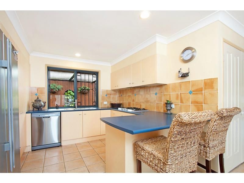 24 Sharscay Close, Burleigh Heads QLD 4220