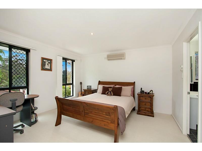 31 Wonga Street, Burleigh Heads QLD 4220