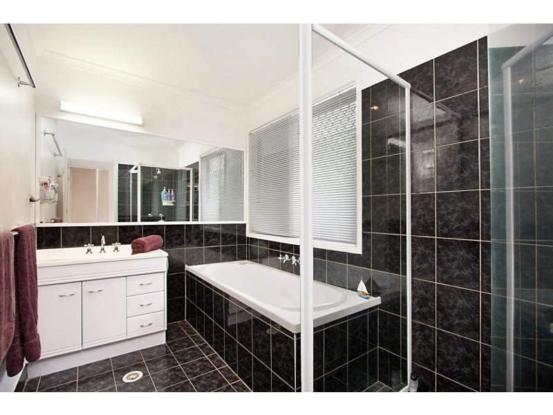 31 Wonga Street, Burleigh Heads QLD 4220