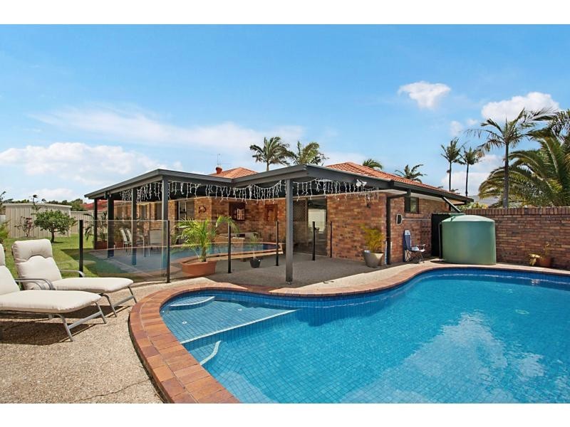 3 Oakland Court, Burleigh Waters QLD 4220
