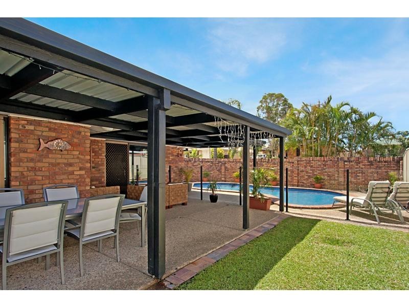 3 Oakland Court, Burleigh Waters QLD 4220