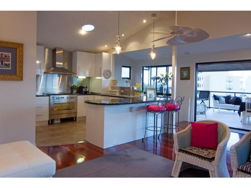 25 Mount Street, Burleigh Heads QLD 4220