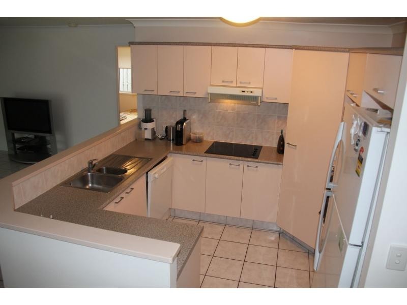 48 Belrose Boulevard, Varsity Lakes QLD 4227
