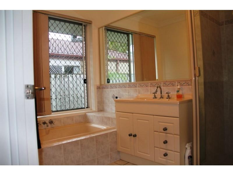 48 Belrose Boulevard, Varsity Lakes QLD 4227