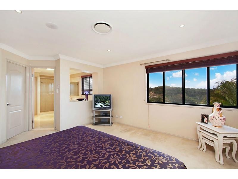 11 Royal View Close, Burleigh Heads QLD 4220