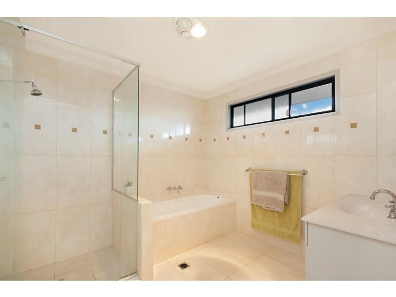 11 Royal View Close, Burleigh Heads QLD 4220