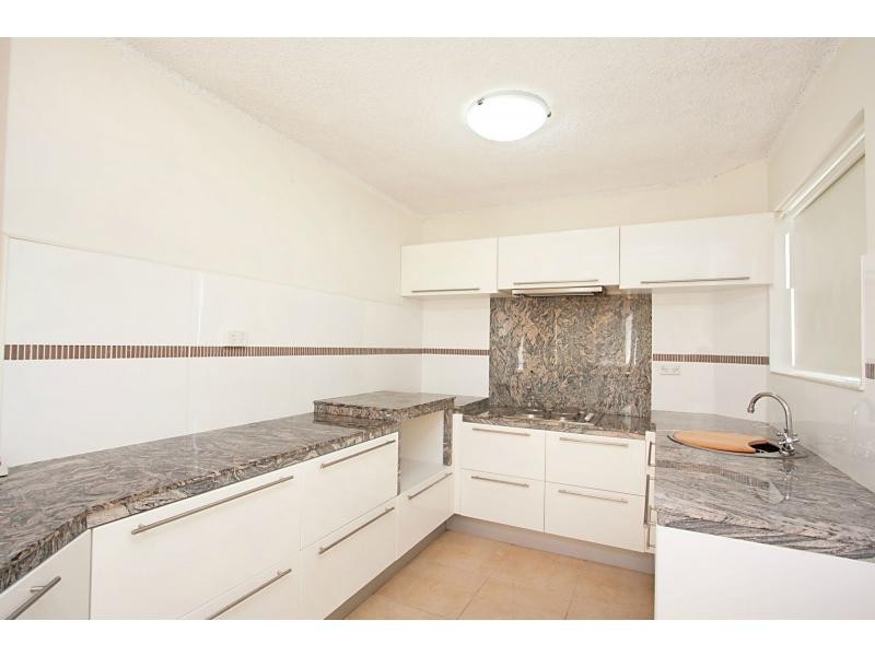 4/96 The Esplanade, Burleigh Heads QLD 4220