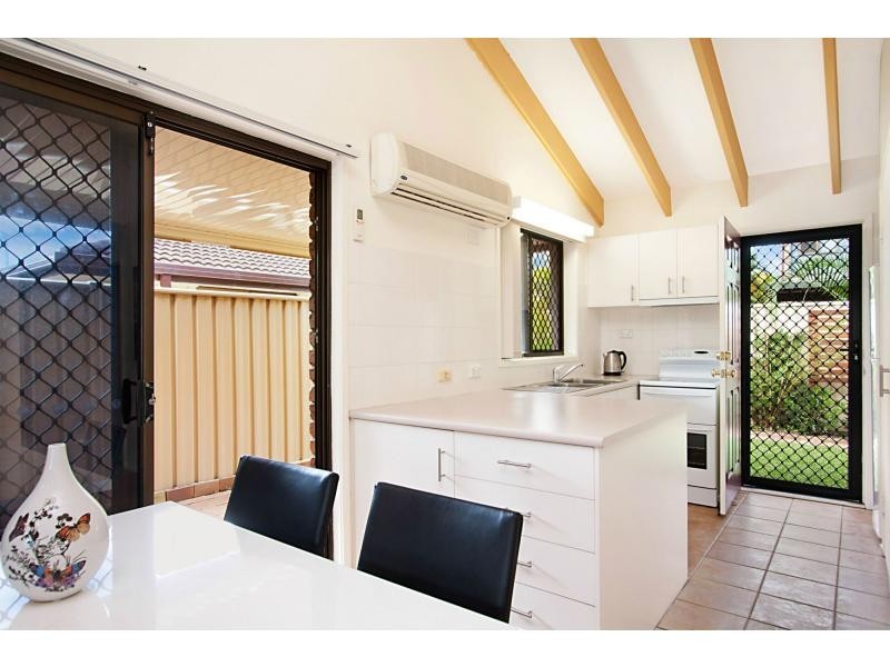 2/39 Frascott Avenue, Varsity Lakes QLD 4227