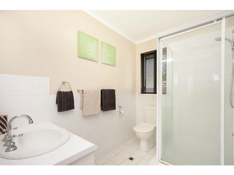 2/39 Frascott Avenue, Varsity Lakes QLD 4227