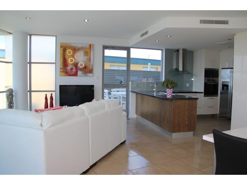 3/78 The Esplanade, Burleigh Heads QLD 4220