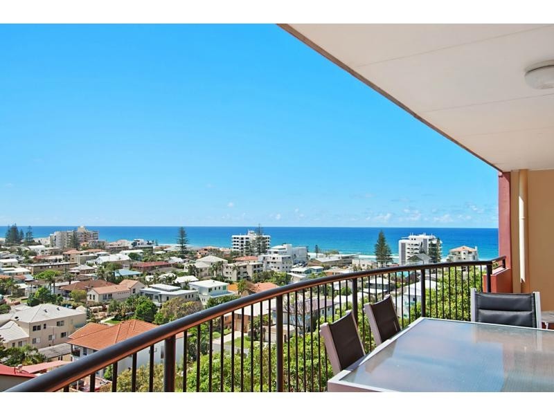 33a/1 Great Hall Drive, Miami QLD 4220