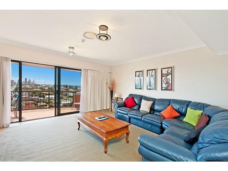 33a/1 Great Hall Drive, Miami QLD 4220