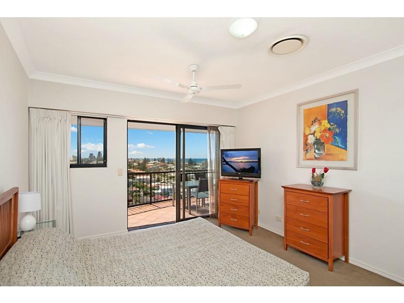 33a/1 Great Hall Drive, Miami QLD 4220