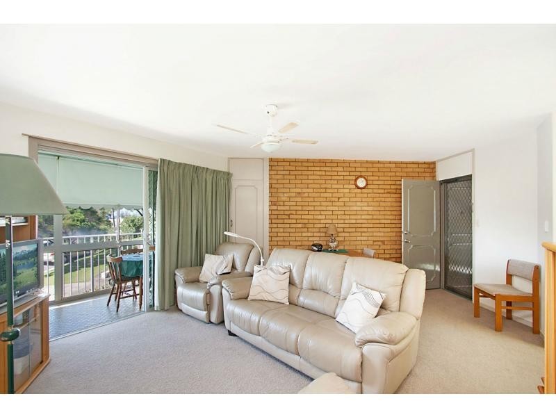 2/2 Stanley Street, Burleigh Heads QLD 4220