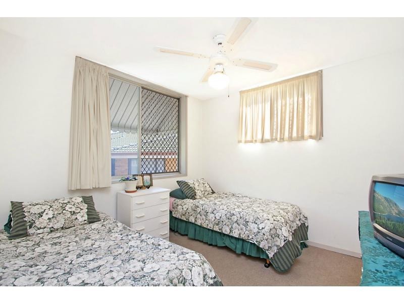 2/2 Stanley Street, Burleigh Heads QLD 4220