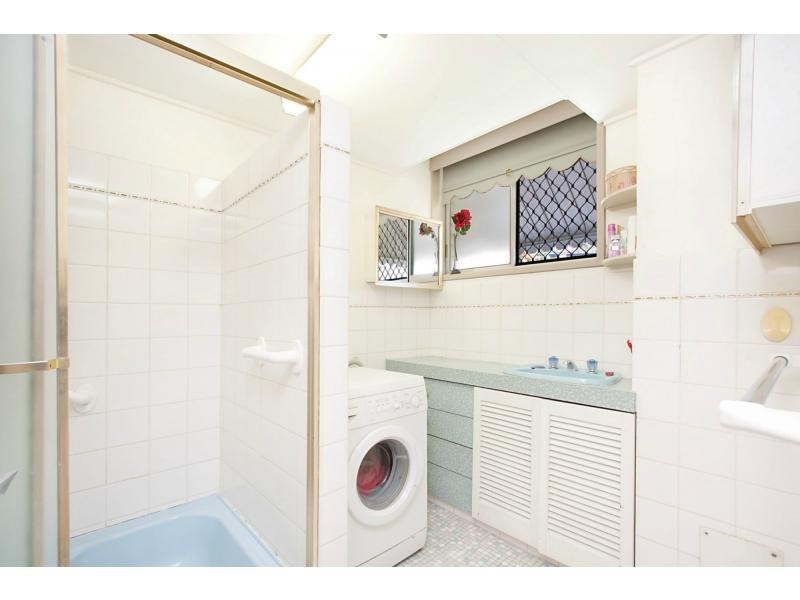 2/2 Stanley Street, Burleigh Heads QLD 4220