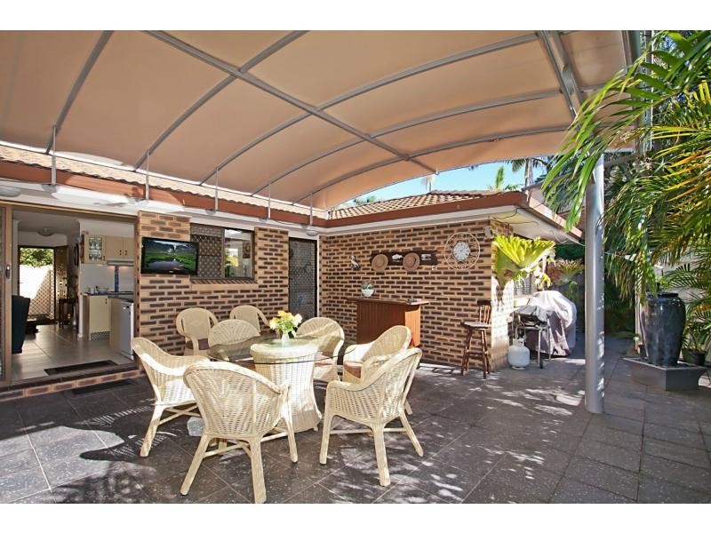 1/85 Christine Avenue, Burleigh Waters QLD 4220