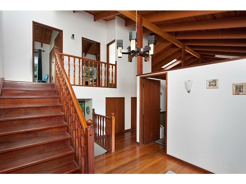 15 Ladds Ridge Road, Burleigh Heads QLD 4220