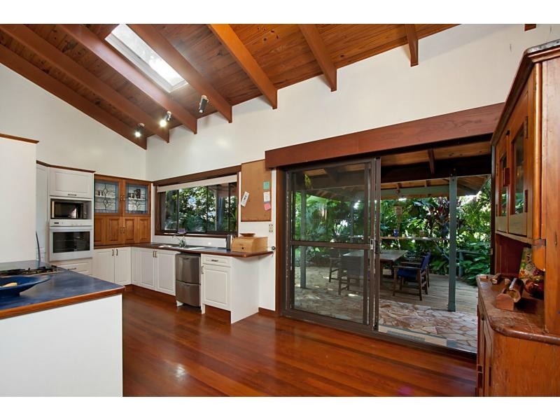 15 Ladds Ridge Road, Burleigh Heads QLD 4220