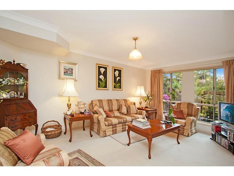 2/6 Maranta Street, Elanora QLD 4221