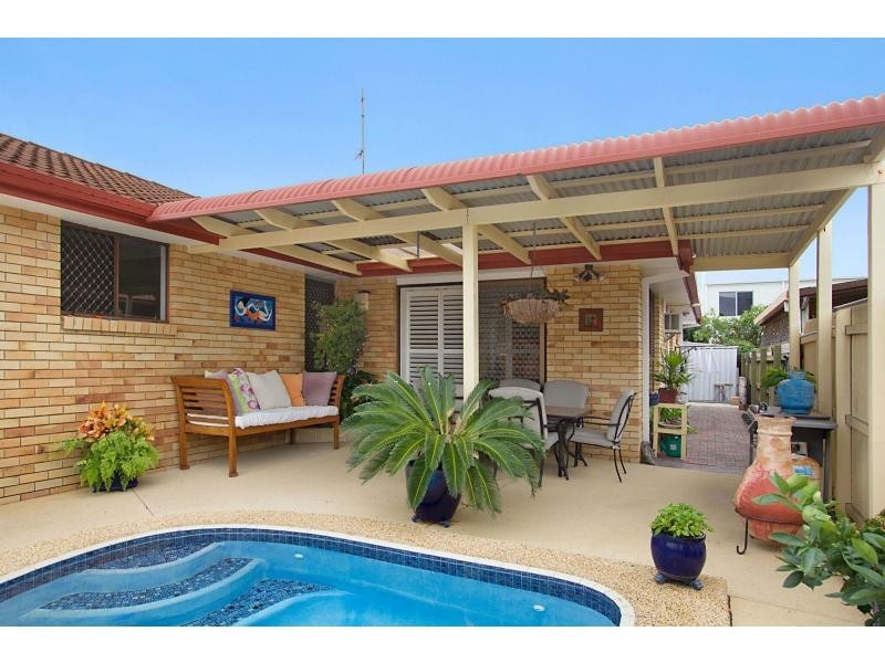 1/19 Wagtail Court, Burleigh Waters QLD 4220