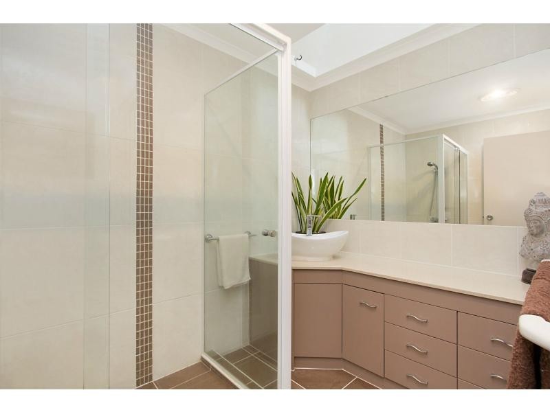 1/19 Wagtail Court, Burleigh Waters QLD 4220