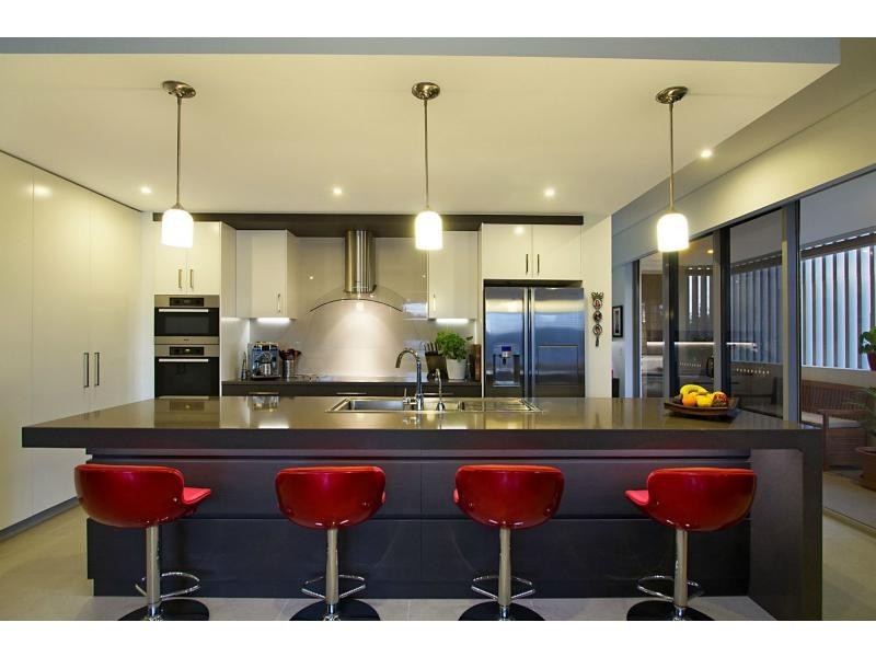 2/8 Murlong Crescent, Palm Beach QLD 4221