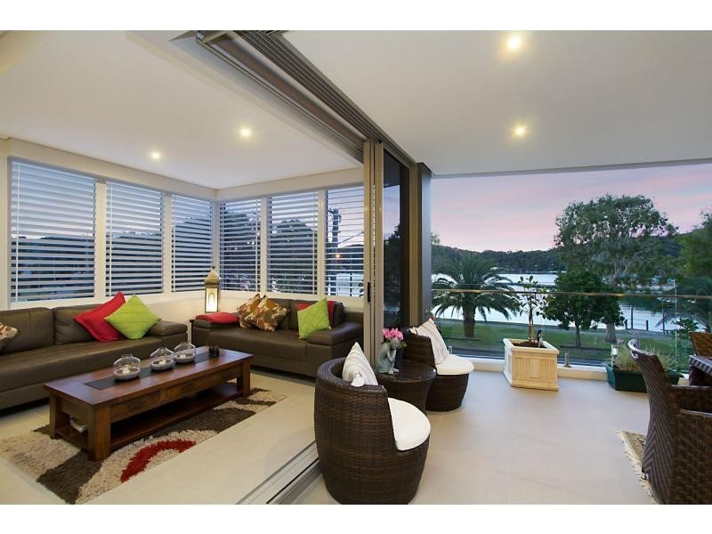 2/8 Murlong Crescent, Palm Beach QLD 4221