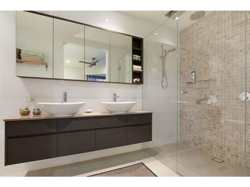 2/8 Murlong Crescent, Palm Beach QLD 4221