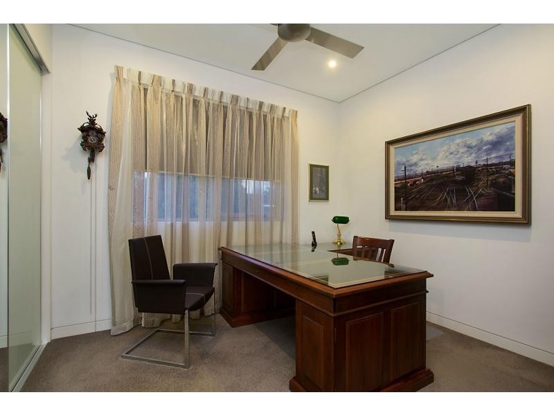 2/8 Murlong Crescent, Palm Beach QLD 4221