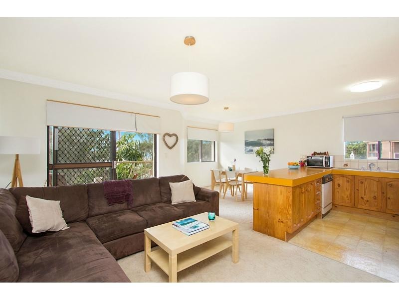 5/3 Nyrang Avenue, Palm Beach QLD 4221