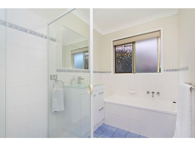 3 Robusta Rise, Burleigh Heads QLD 4220