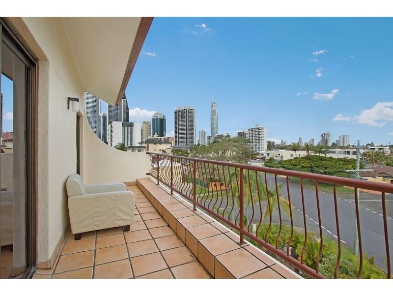 9/268 Stanhill Drive, Surfers Paradise QLD 4217
