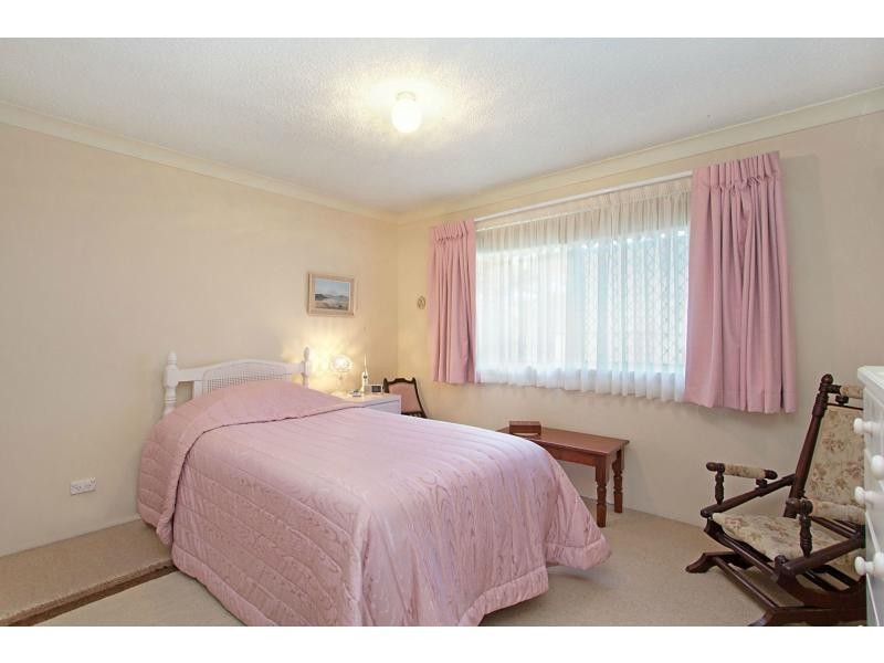 2/11 Hayle Street, Burleigh Heads QLD 4220