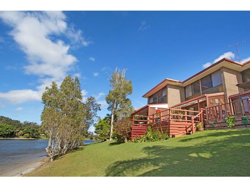 2/6 Sunbird Street, Burleigh Waters QLD 4220