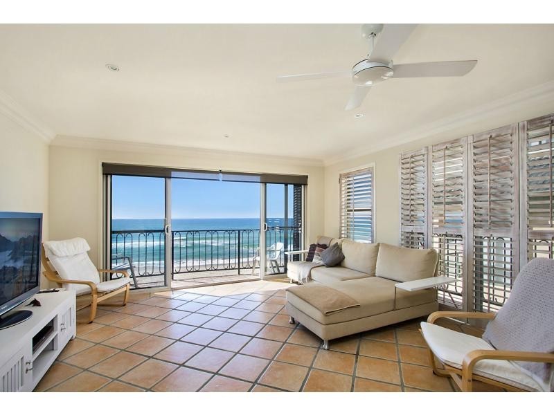 4/211 Jefferson Lane, Palm Beach QLD 4221