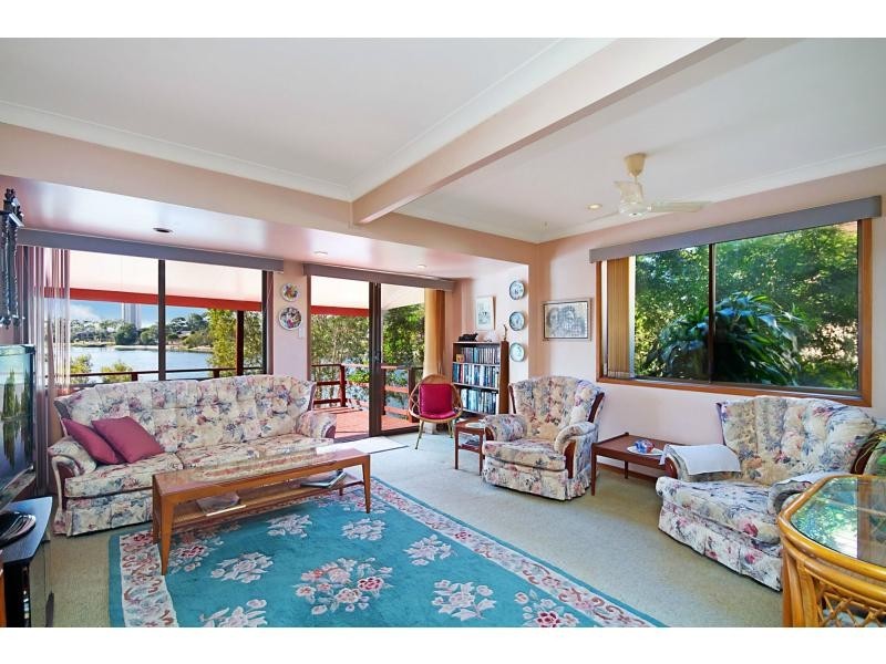 3/6 Sunbird Street, Burleigh Waters QLD 4220