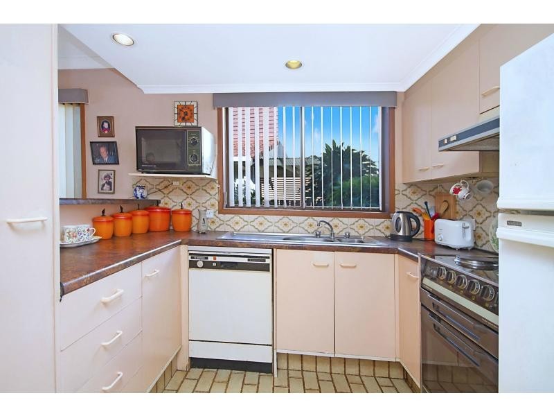 3/6 Sunbird Street, Burleigh Waters QLD 4220